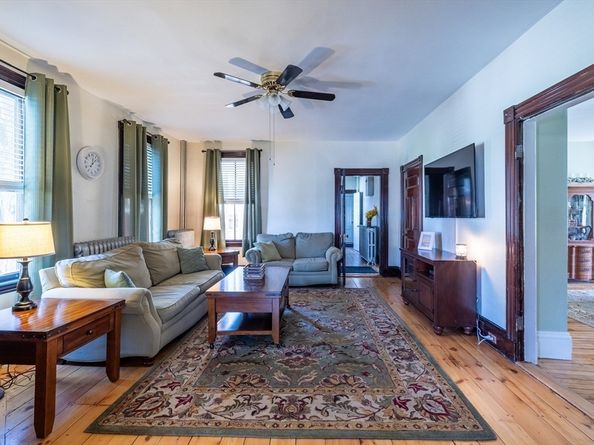59 Washington St, Ipswich MA 01938