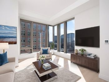 135 Seaport Blvd
