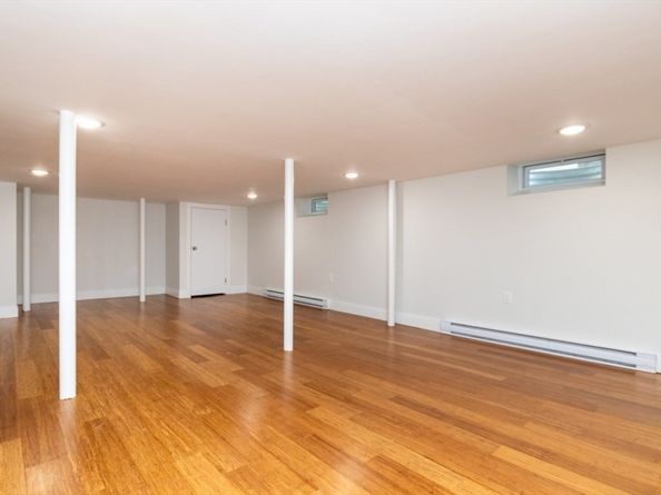 4 Chickatawbut St, Boston MA 02122
