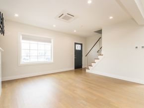 4 Chickatawbut St, Boston MA 02122