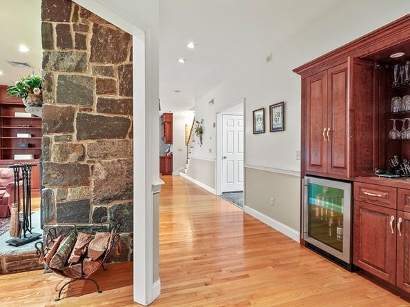 31 Rivercrest Drive, West Newbury MA 01985