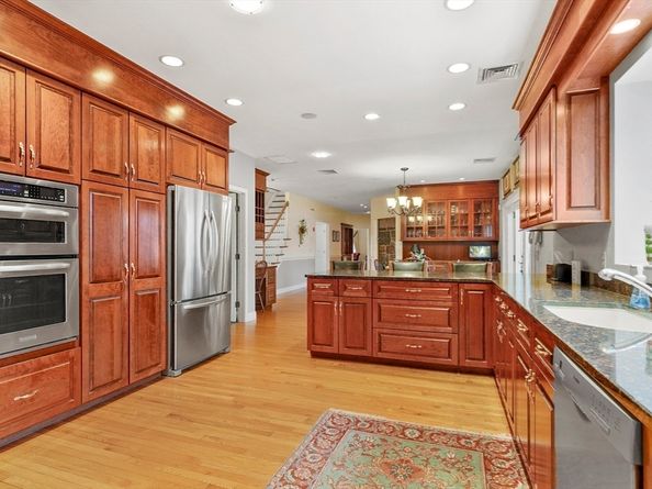 31 Rivercrest Drive, West Newbury MA 01985