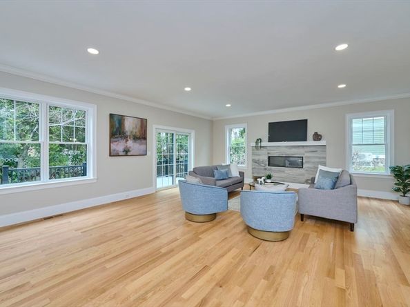 51 Greeley Cir, Arlington MA 02474