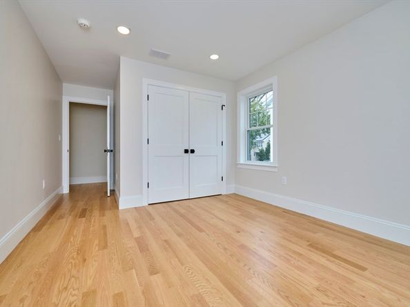 51 Greeley Cir, Arlington MA 02474