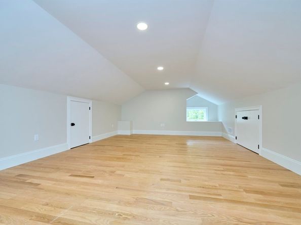 51 Greeley Cir, Arlington MA 02474