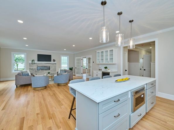 51 Greeley Cir, Arlington MA 02474
