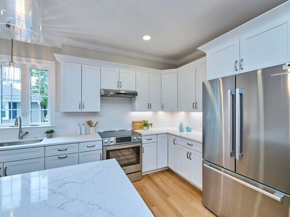 51 Greeley Cir, Arlington MA 02474