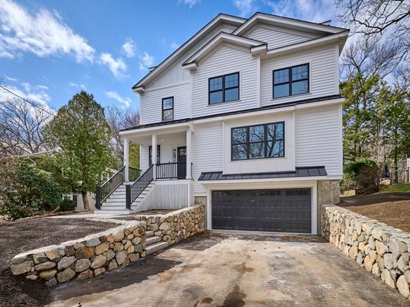 51 Greeley Cir, Arlington MA 02474