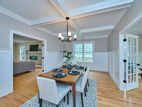 51 Greeley Cir, Arlington MA 02474