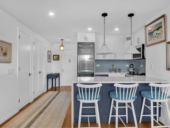 210 East 15th Street 10E, New York NY 10003