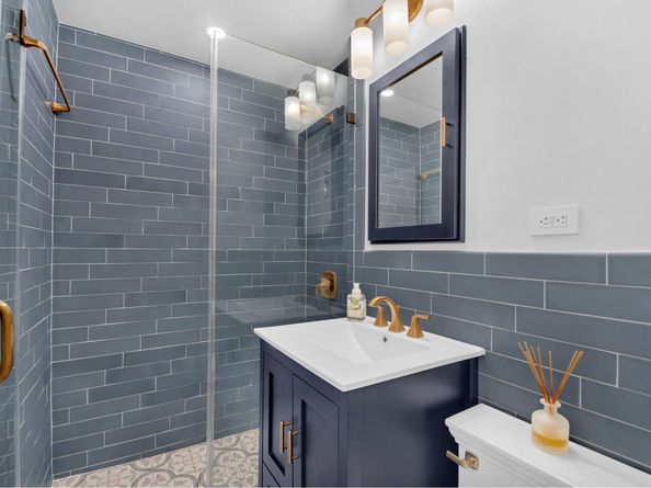 210 East 15th Street 10E, New York NY 10003