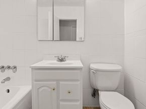 315 West 70th Street 2D, New York NY 10023