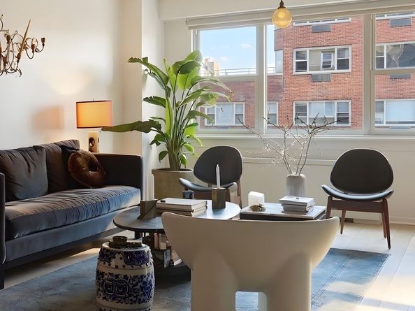 101 West 12th Street 15P, New York NY 10011