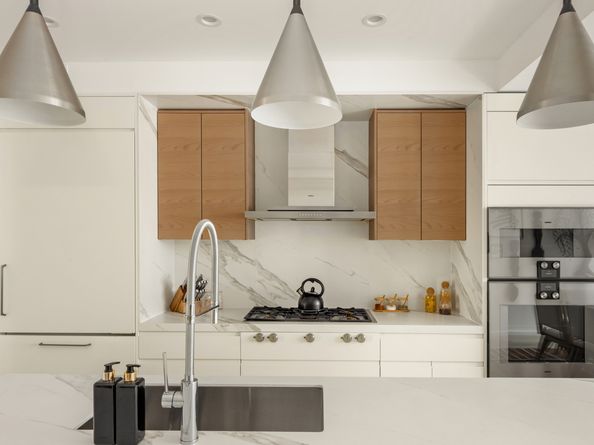 76 West 105th Street PH, New York NY 10025