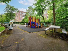 80 Knolls Crescent 6M, Bronx NY 10463