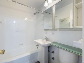 80 Knolls Crescent 6M, Bronx NY 10463