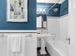 102 East 22nd Street 7F, New York NY 10010