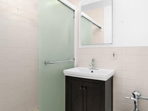 50-21 39th Place 4B, Queens NY 11104