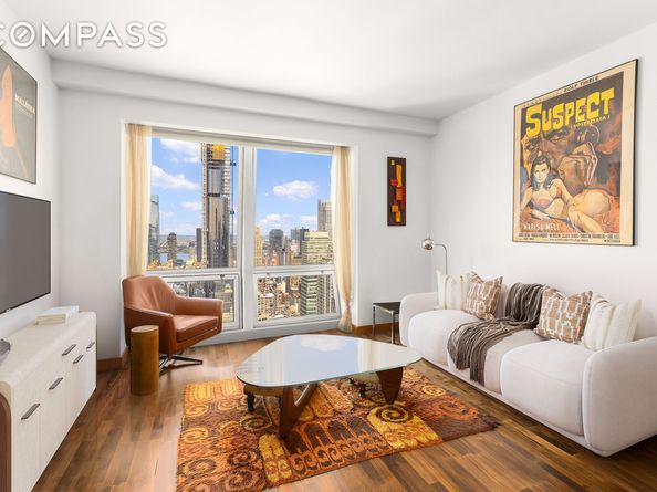 400 5th Avenue 50F, New York NY 10018