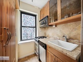 251 Seaman Avenue 5C, New York NY 10034