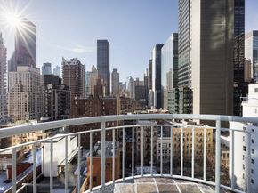 224 East 52nd Street 25, New York NY 10022