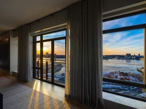 555 West 22nd Street 19AW, New York NY 10011