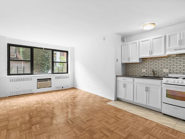 110 East 36th Street 1E, New York NY 10016