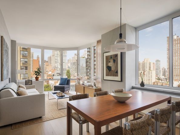 400 East 84th Street 6A, New York NY 10028