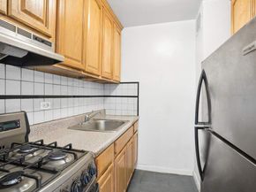 333 East 14th Street 11H, New York NY 10003