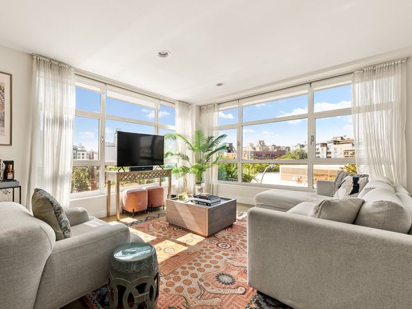450 Manhattan Avenue 4A, Brooklyn NY 11222