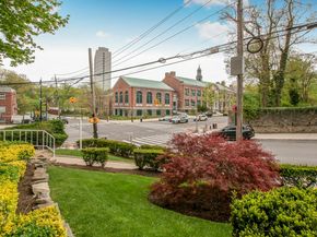 5601 Riverdale Avenue 7B, Bronx NY 10471