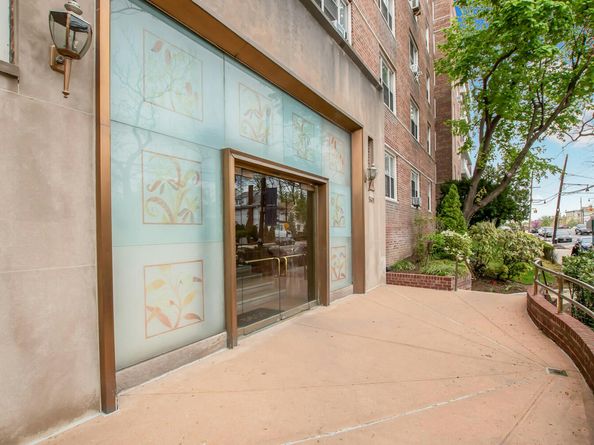 5601 Riverdale Avenue 7B, Bronx NY 10471