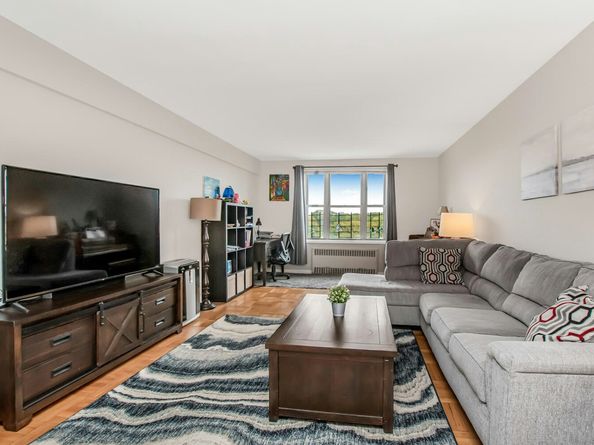 5601 Riverdale Avenue 7B, Bronx NY 10471