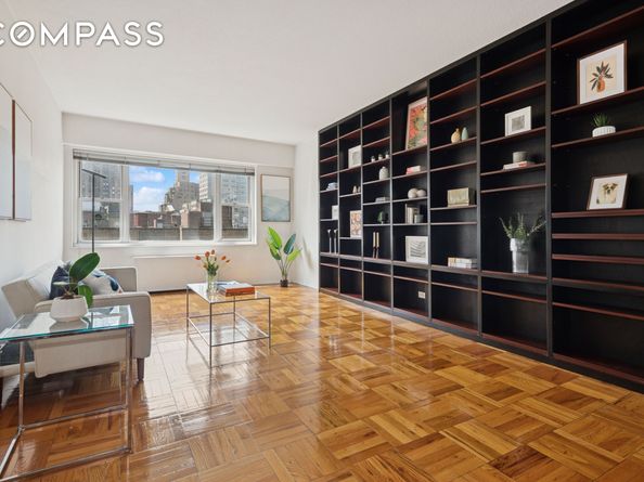 60 East 8th Street 6D, New York NY 10003