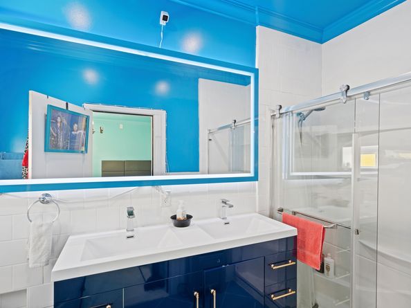 28-07 36th Avenue, Queens NY 11106