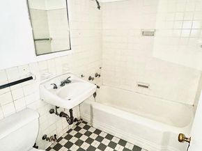 135 East 54th Street 7M, New York NY 10022