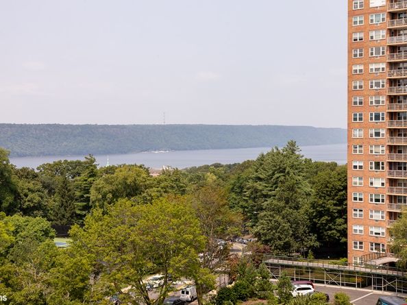 5700 Arlington Avenue 11X, Bronx NY 10471