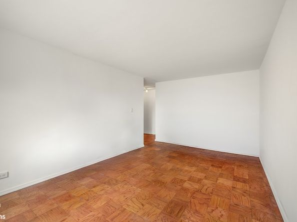210 East Broadway H1305, New York NY 10002