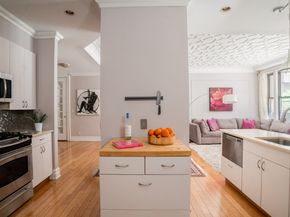 200 West 54th Street 2D, New York NY 10019