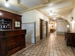 200 West 54th Street 2D, New York NY 10019