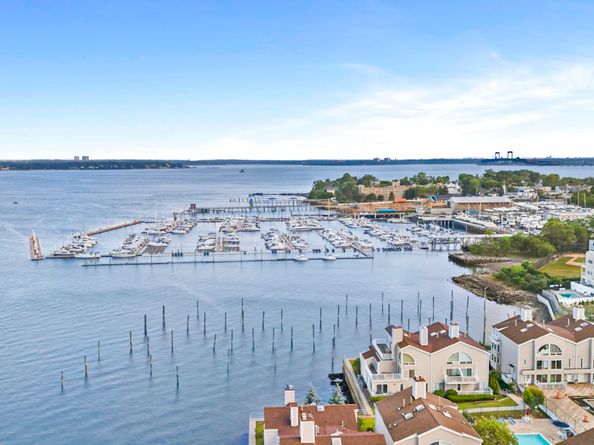 51 Island Point 51, Bronx NY 10464