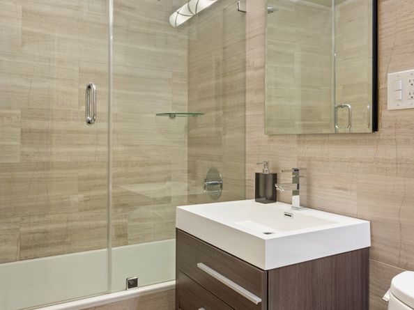 215 East 80th Street 5K, New York NY 10075