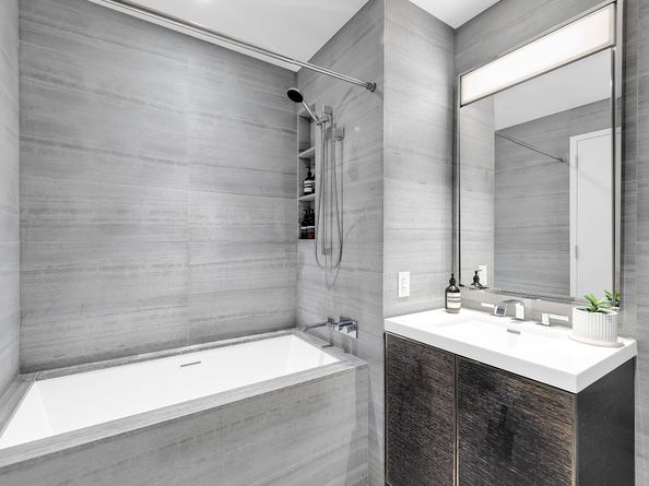 252 South Street 64G, New York NY 10002