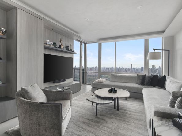 101 West 67th Street 48C, New York NY 10023