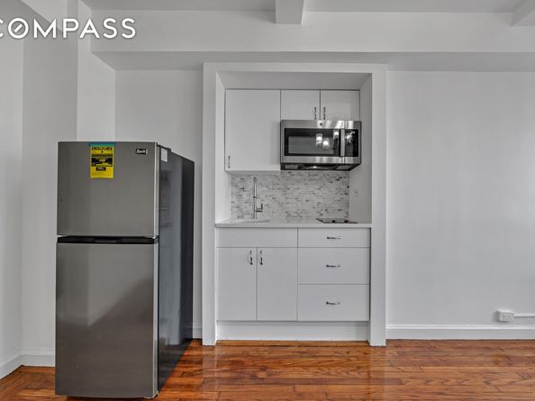 25 Tudor City Place 1202, New York NY 10017