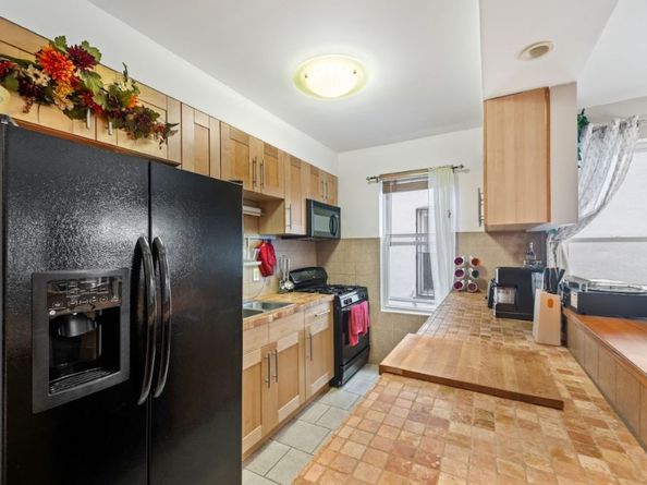 61-85 Grove Street, Queens NY 11385