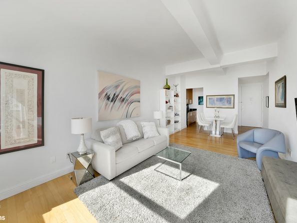 88 Greenwich Street 2704, New York NY 10006
