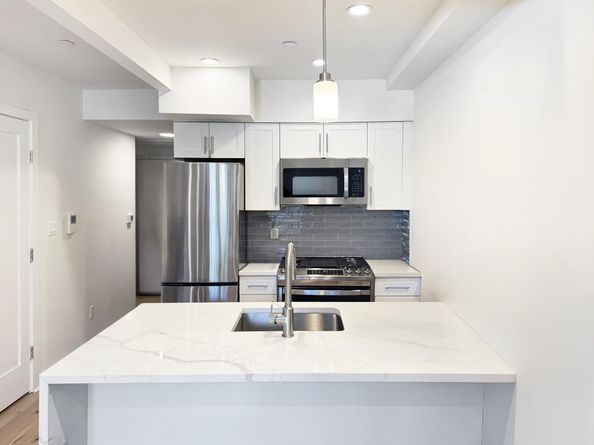 31-22 29th Street 2B, Queens NY 11106