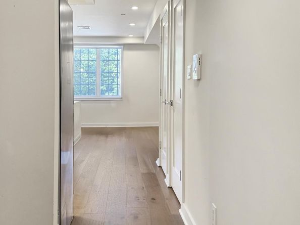 31-22 29th Street 2B, Queens NY 11106