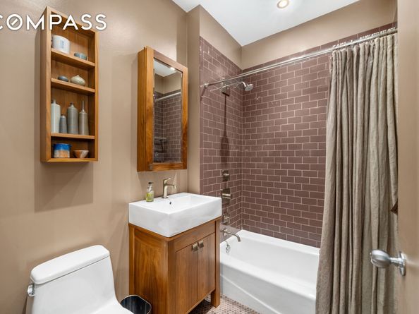252 7th Avenue 9D, New York NY 10001